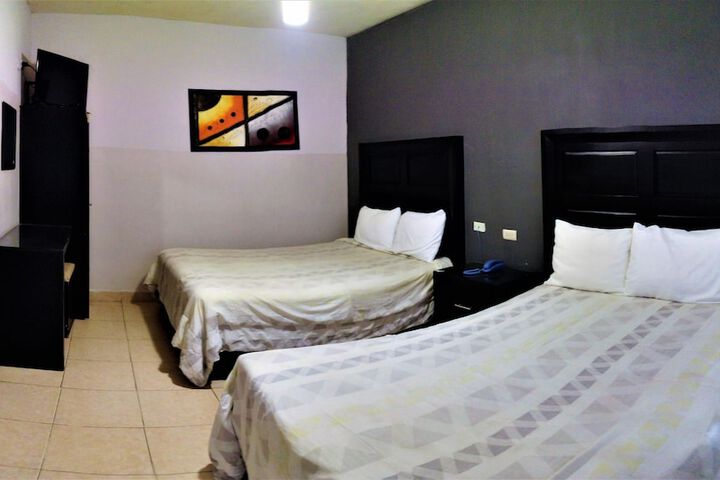 Room 14 of 37