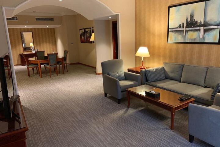 Room 44 of 132