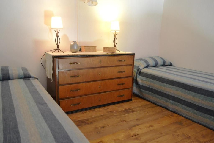 Room 5 of 46