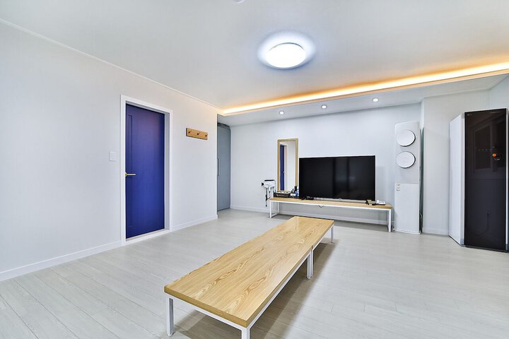 Room 25 of 43