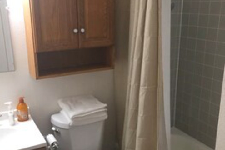 Room 8 of 117
