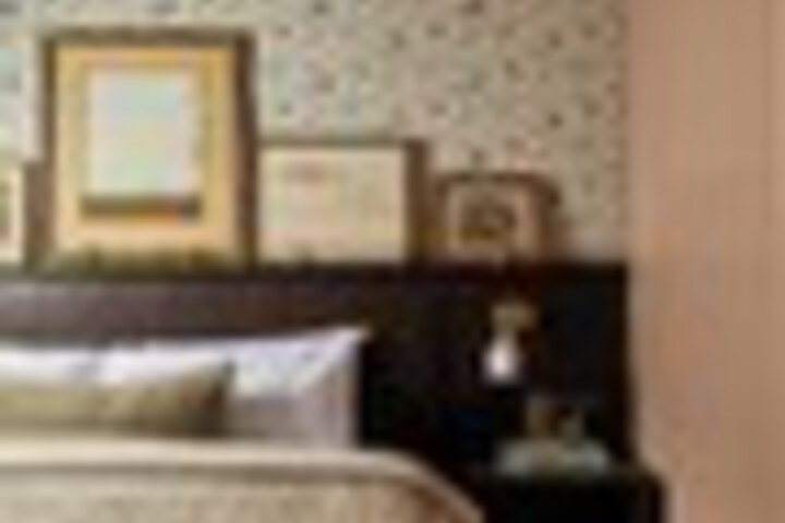 Room 14 of 30