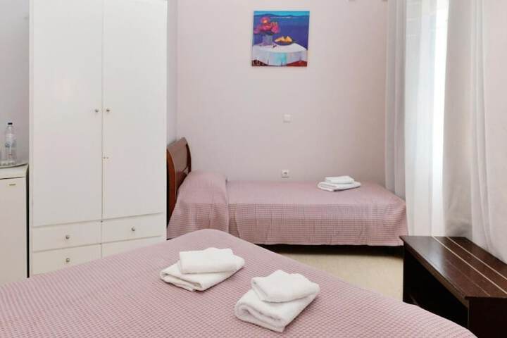 Room 18 of 25