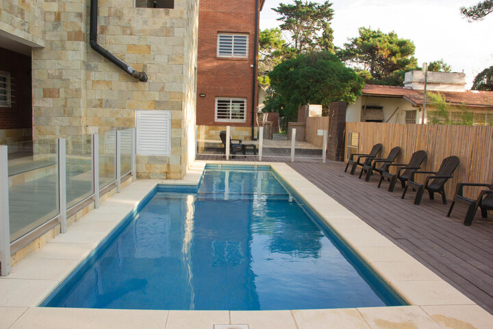 Pool 8 of 24