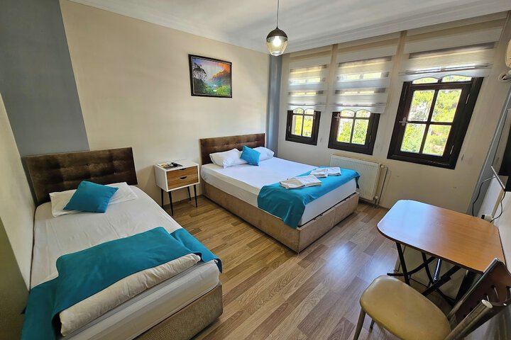 Room 9 of 36