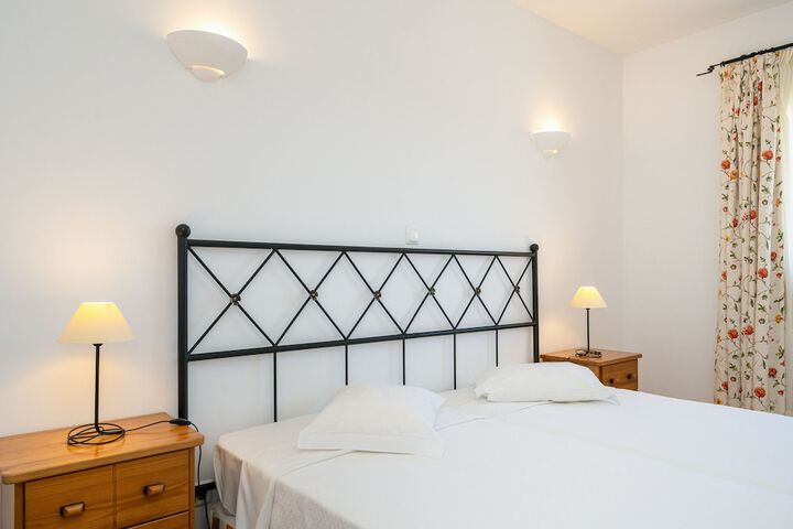 Room 11 of 60