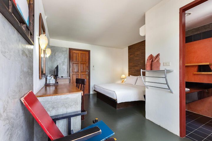 Room 14 of 25