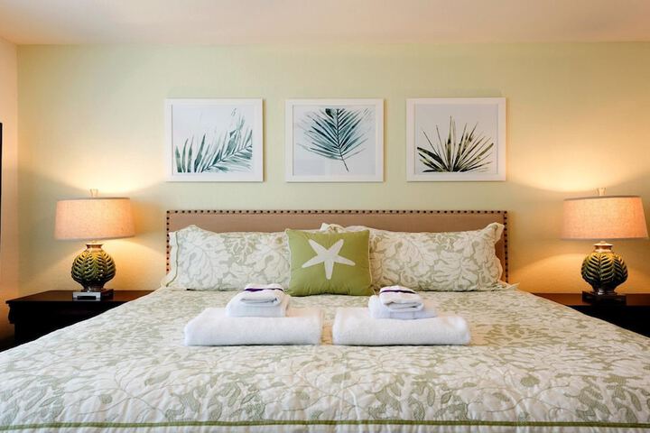 Room 42 of 710