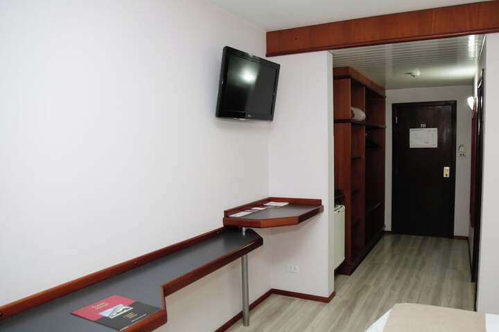 Room 25 of 67