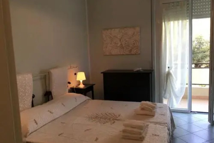 Room 5 of 15