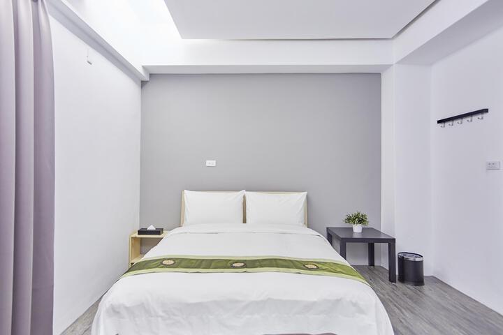 Taichung Fengjia Light