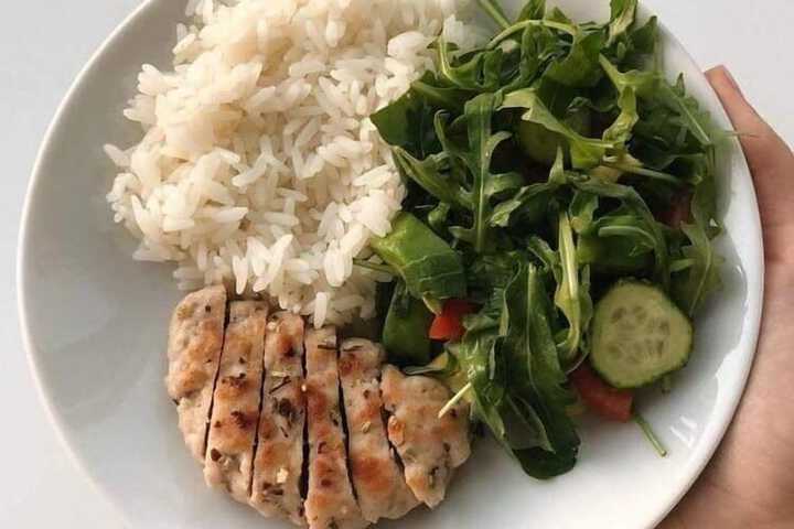 Dining 23 of 34