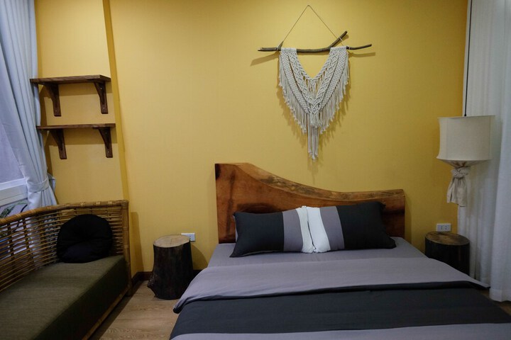Room 17 of 49
