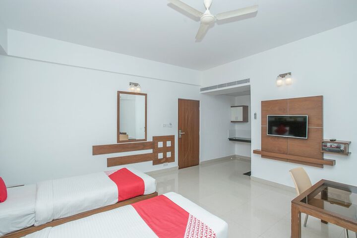 Room 12 of 27