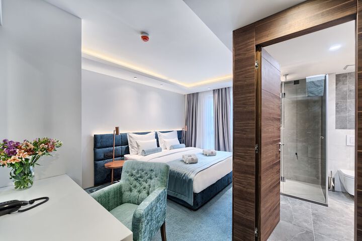 Room 3 of 56