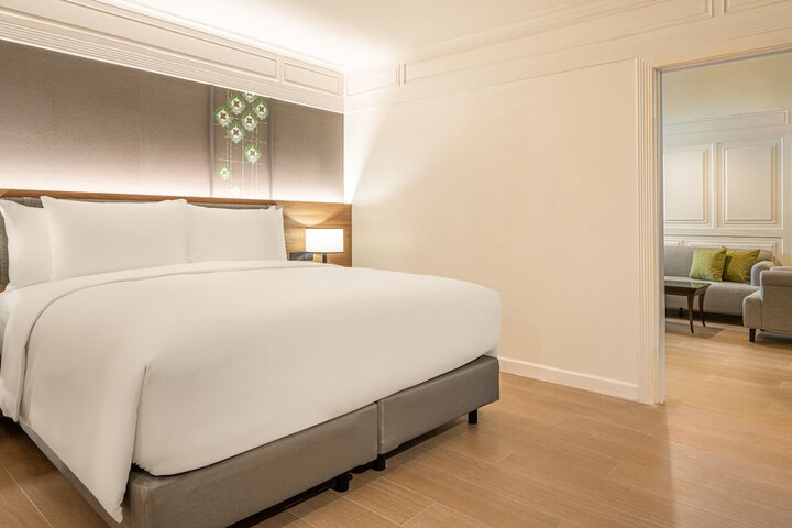 Room 18 of 68