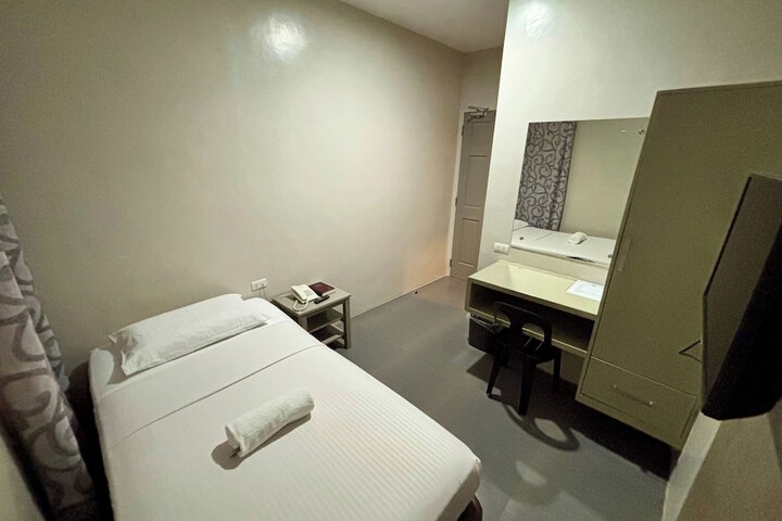Room 38 of 96