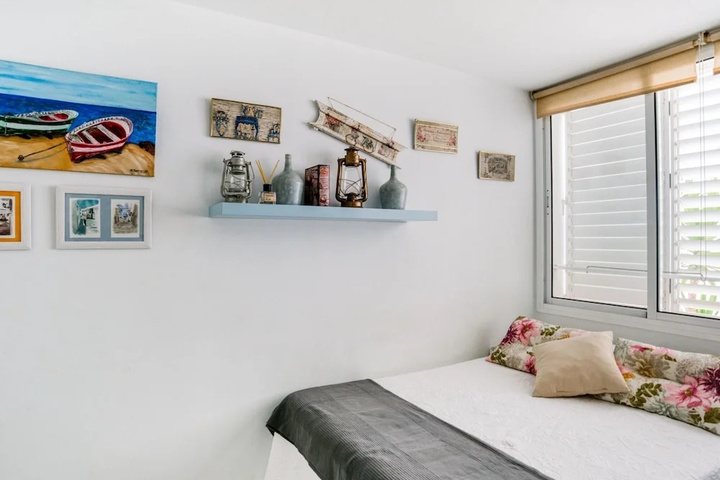 Room 3 of 16