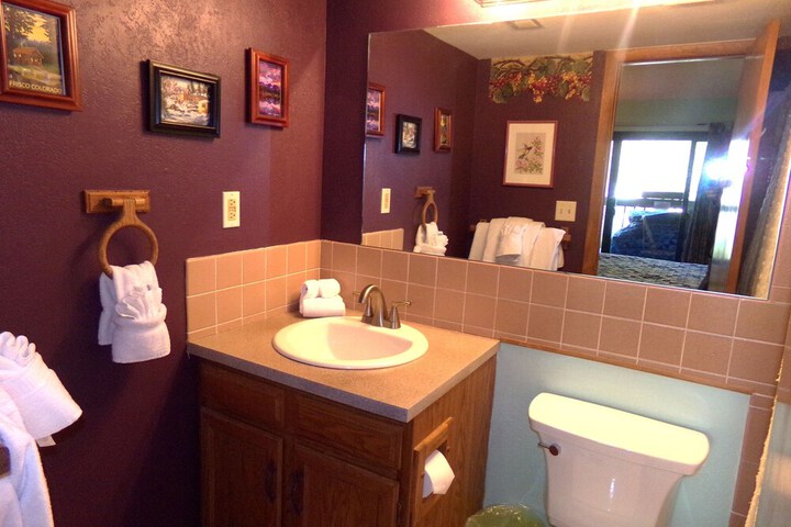 Room 16 of 36