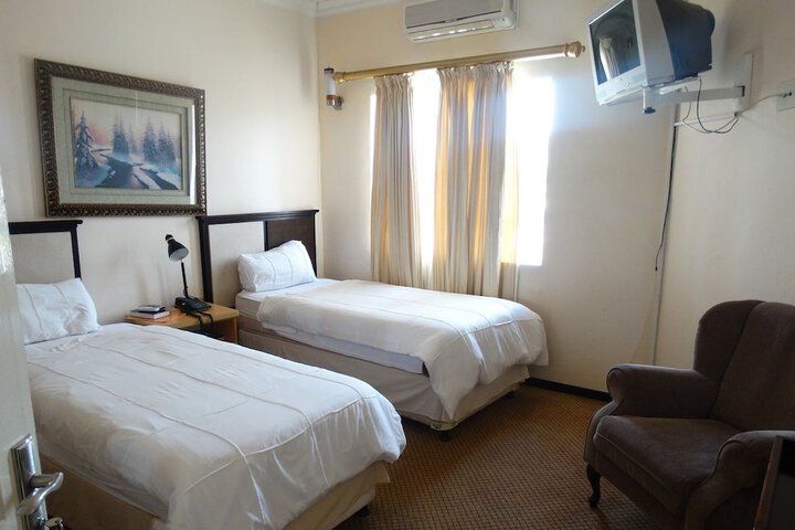 Room 26 of 42