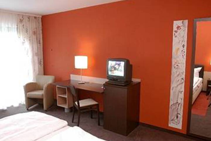 Room 8 of 19