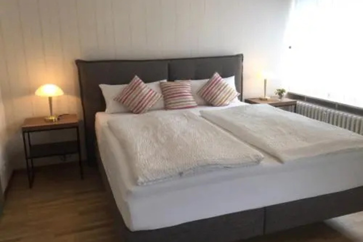 Room 3 of 13