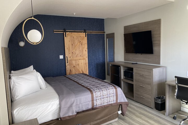 Room 7 of 10