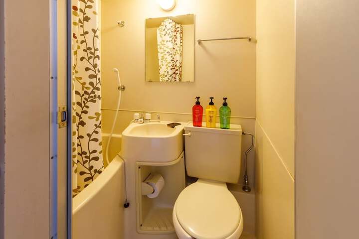 Room 8 of 15