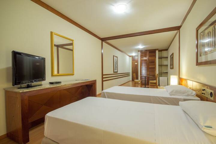 Room 8 of 36