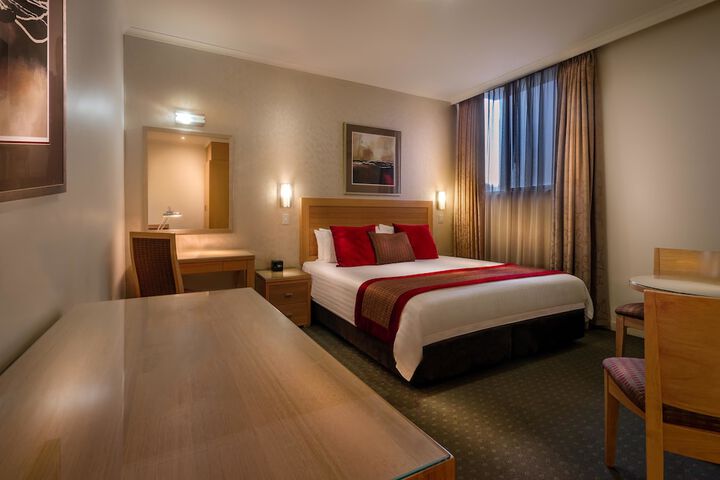 Room 25 of 63