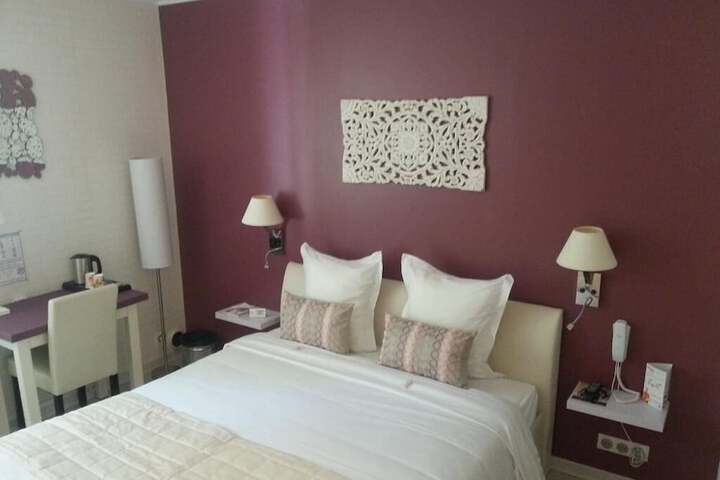 Room 5 of 53