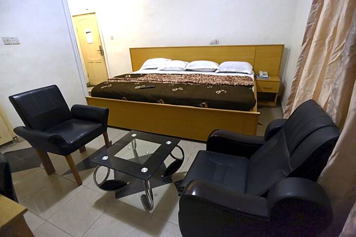 Room 3 of 17
