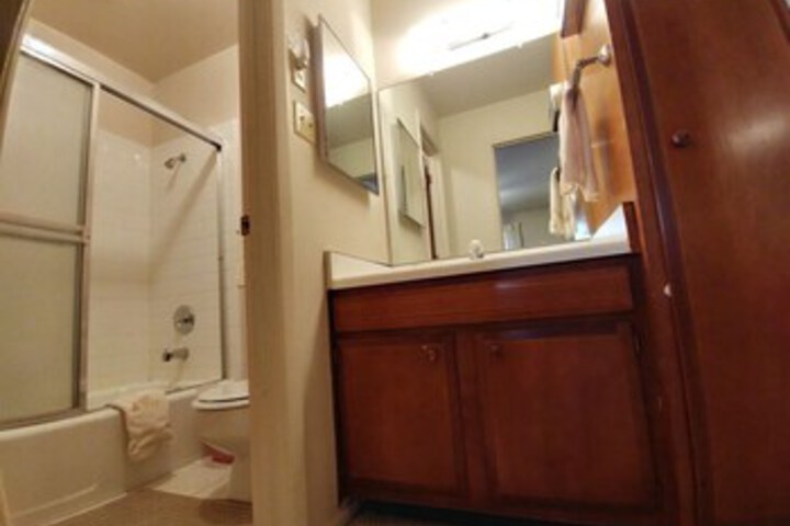 Room 3 of 21