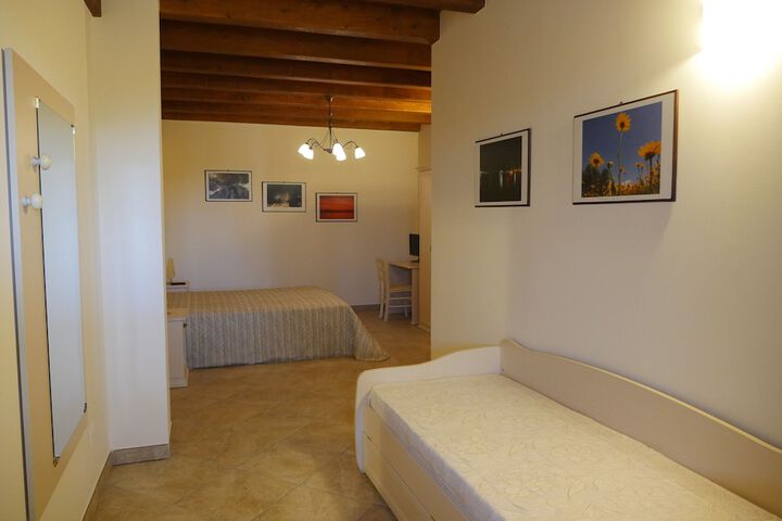 Room 6 of 55