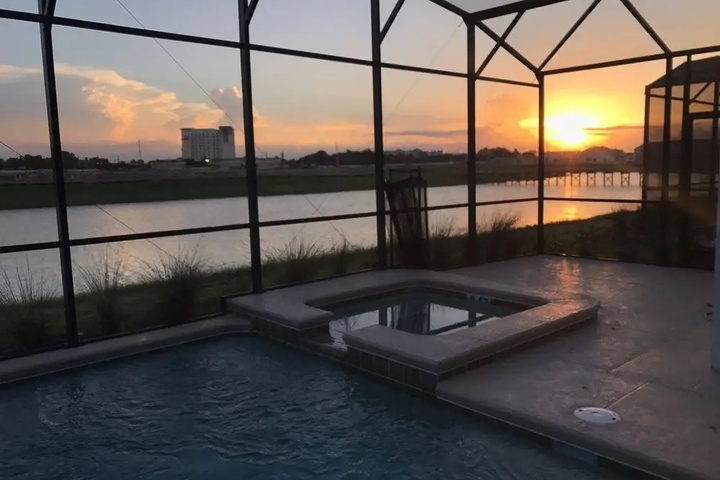 Pool 14 of 31