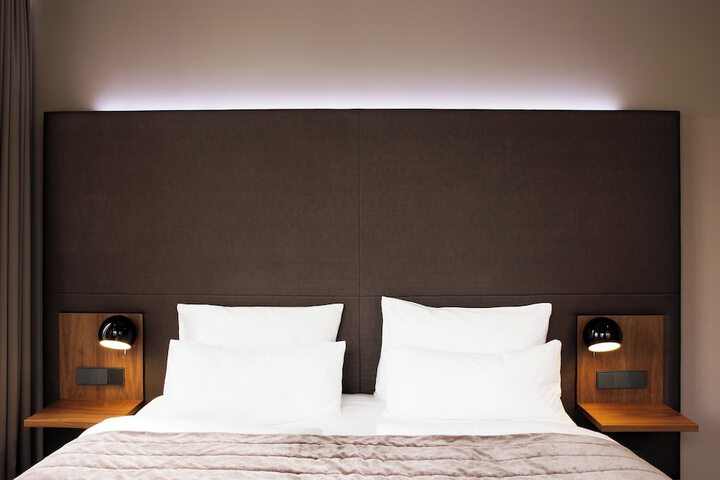 Room 32 of 54