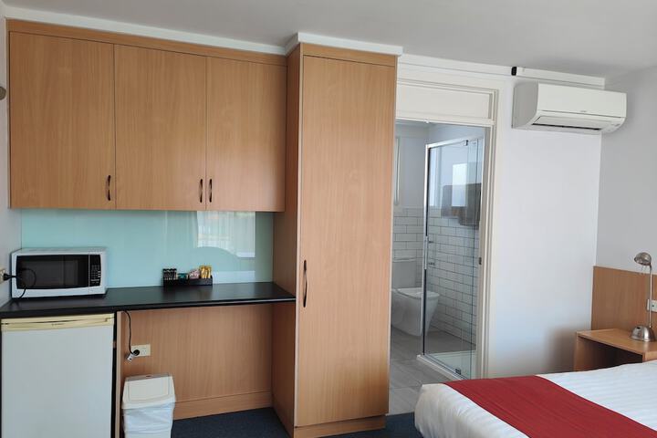 Room 15 of 53
