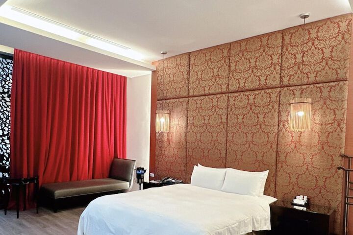 Room 18 of 82