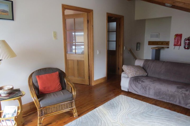Room 2 of 16
