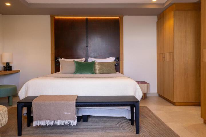 Suite Room