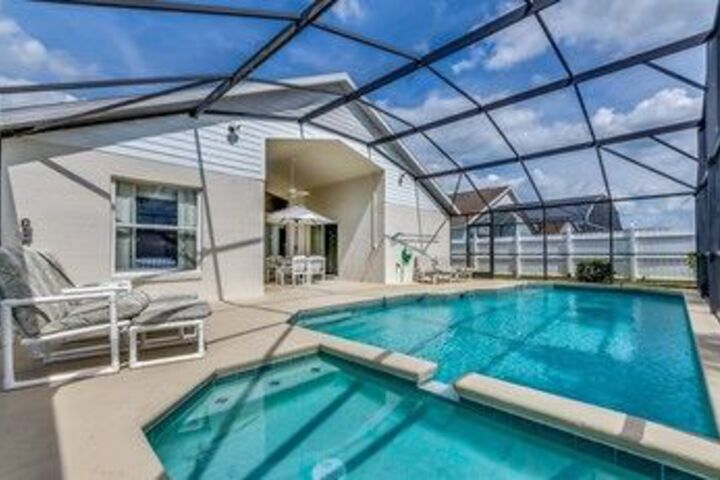 Pool 22 of 25