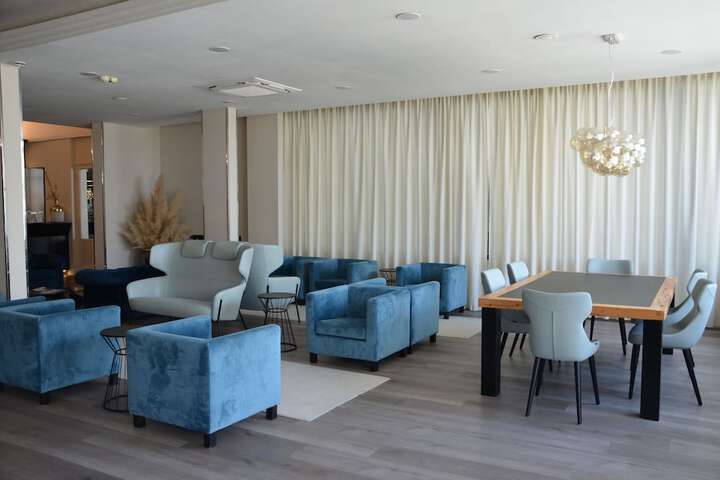 Guest Lobby