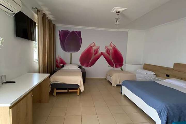 Room 40 of 138