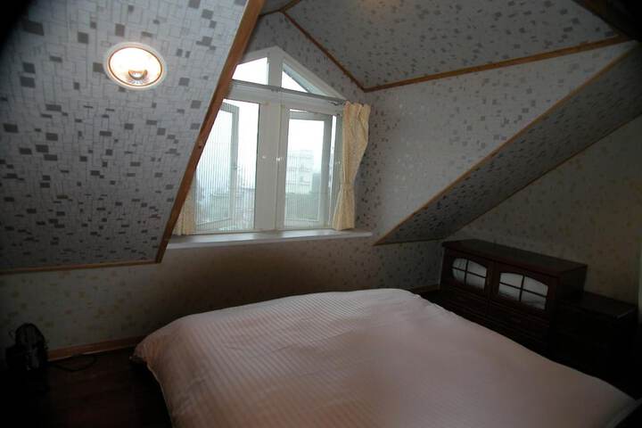 Room 6 of 59