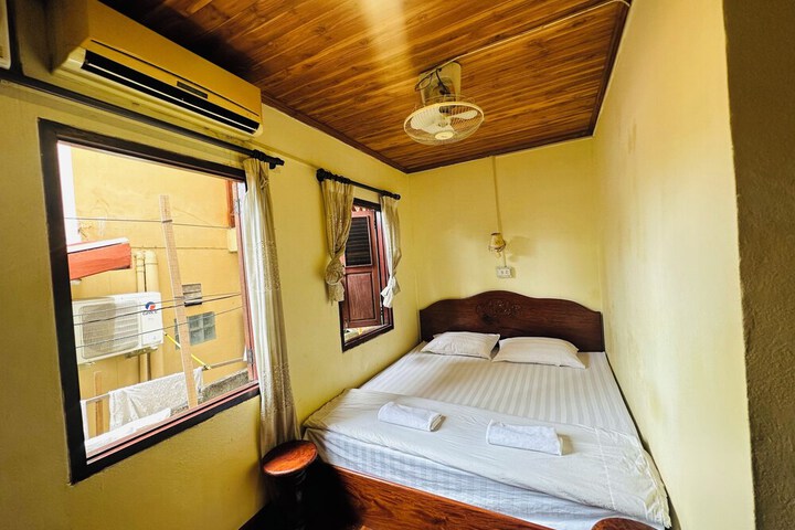 Room 9 of 60