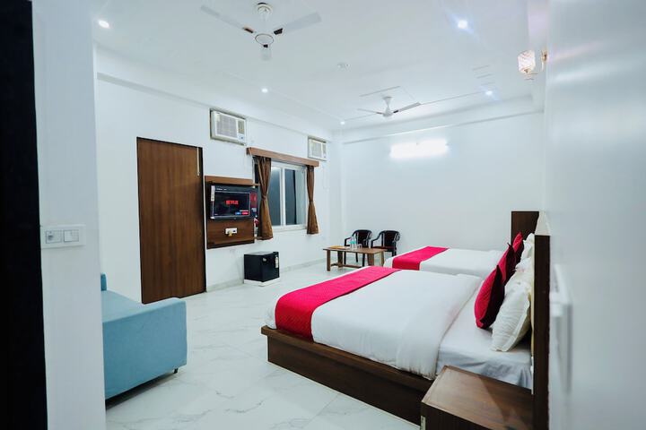 Room 28 of 44