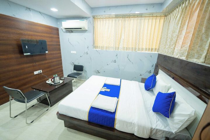 Room 9 of 50