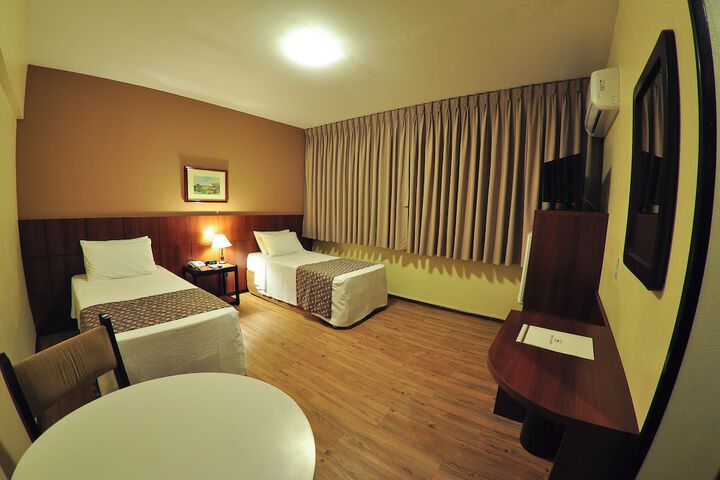 Room 22 of 132