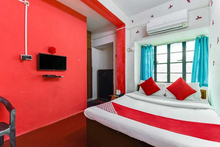 Hotel O 4 Season