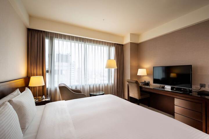 Room 30 of 124